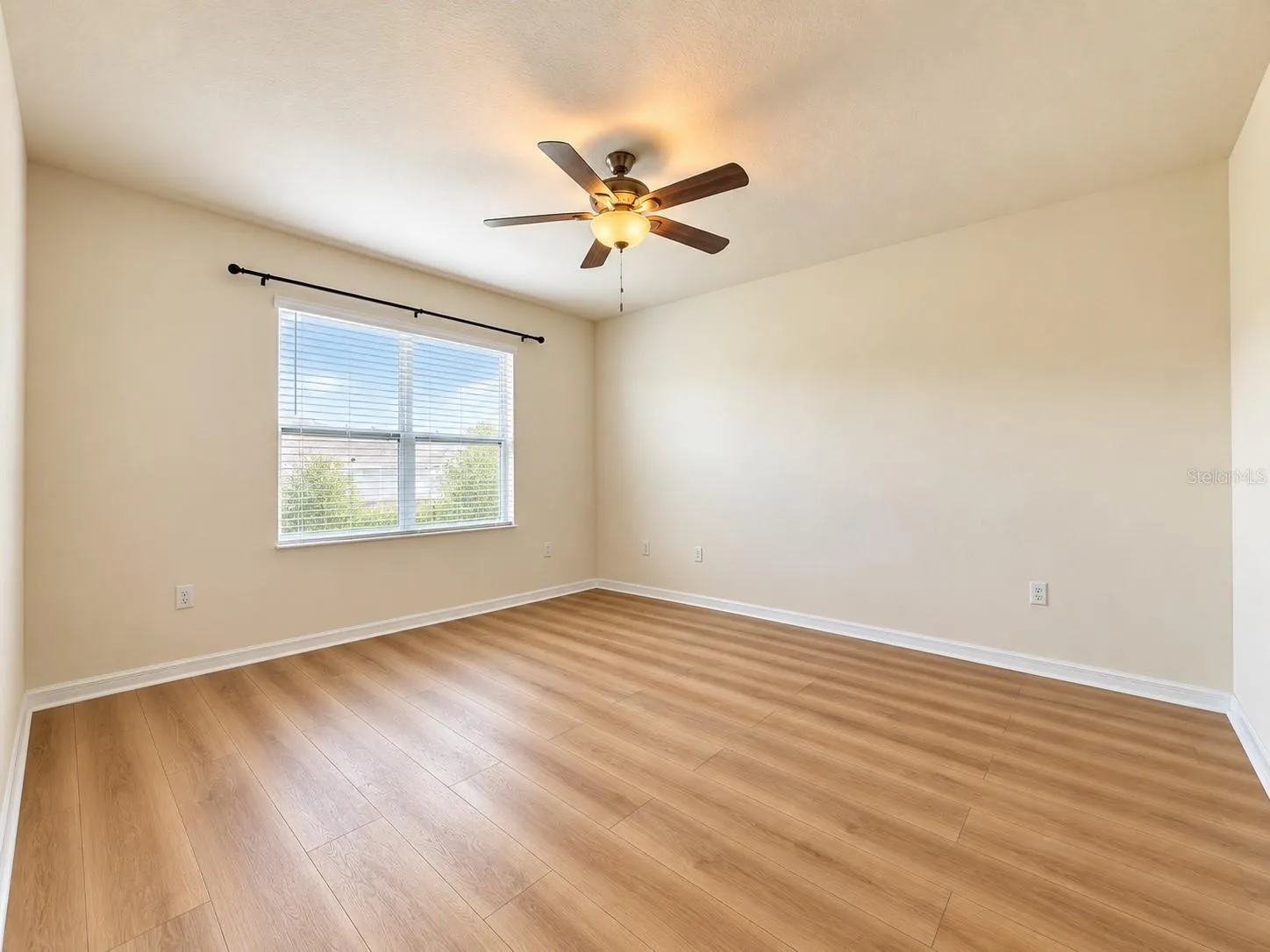 Large and Bright Master Suite