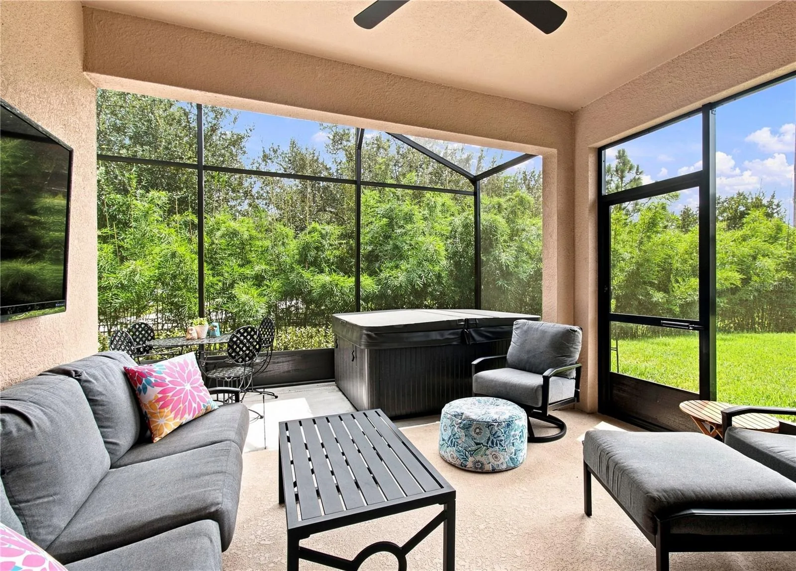 COVERED LANAI