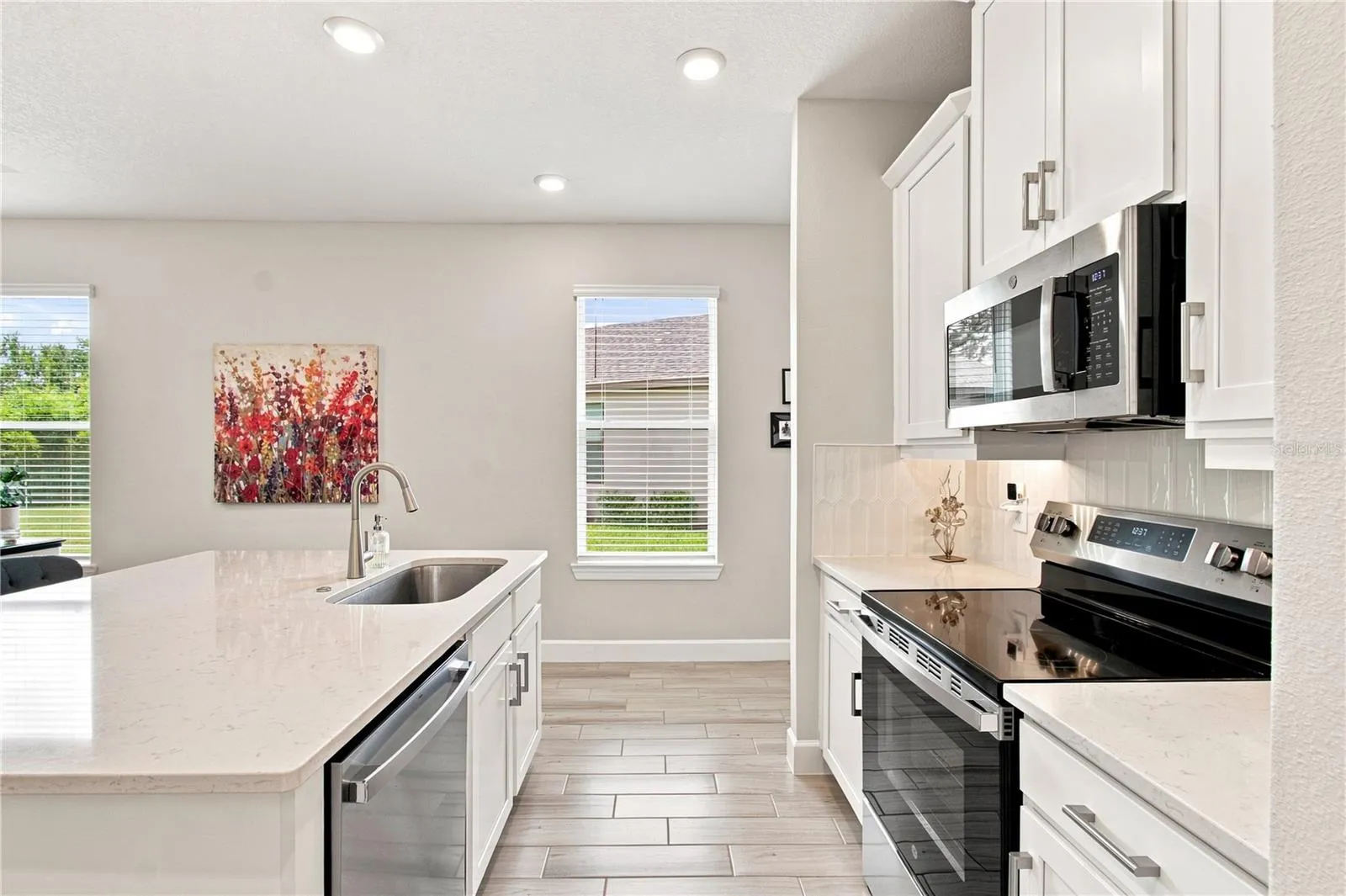STAINLESS STEEL APPLIANCES