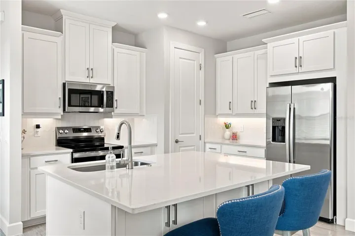 QUARTZ COUNTERS