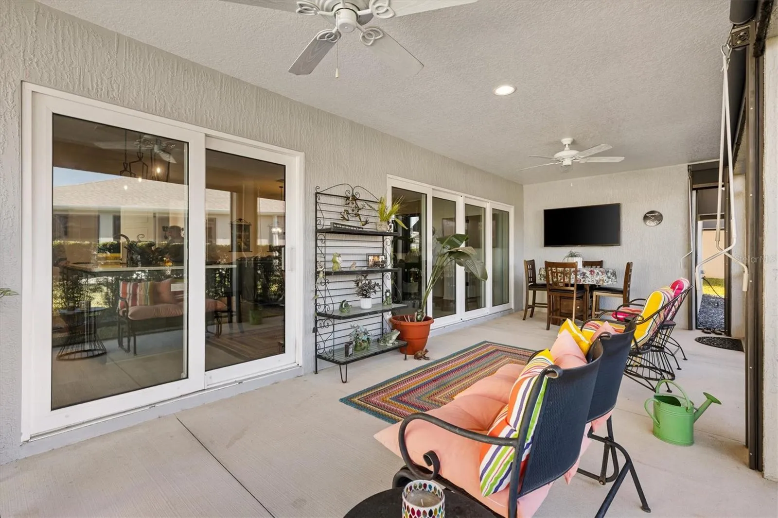 Large Lanai