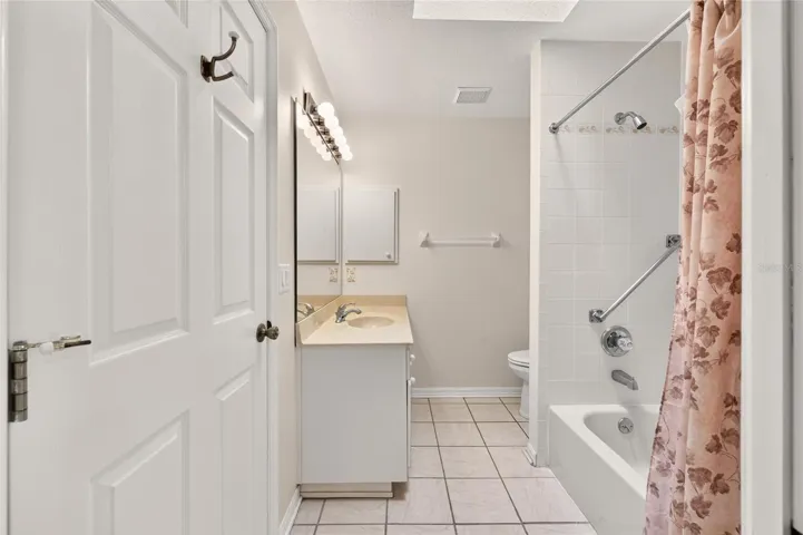 2nd bathroom