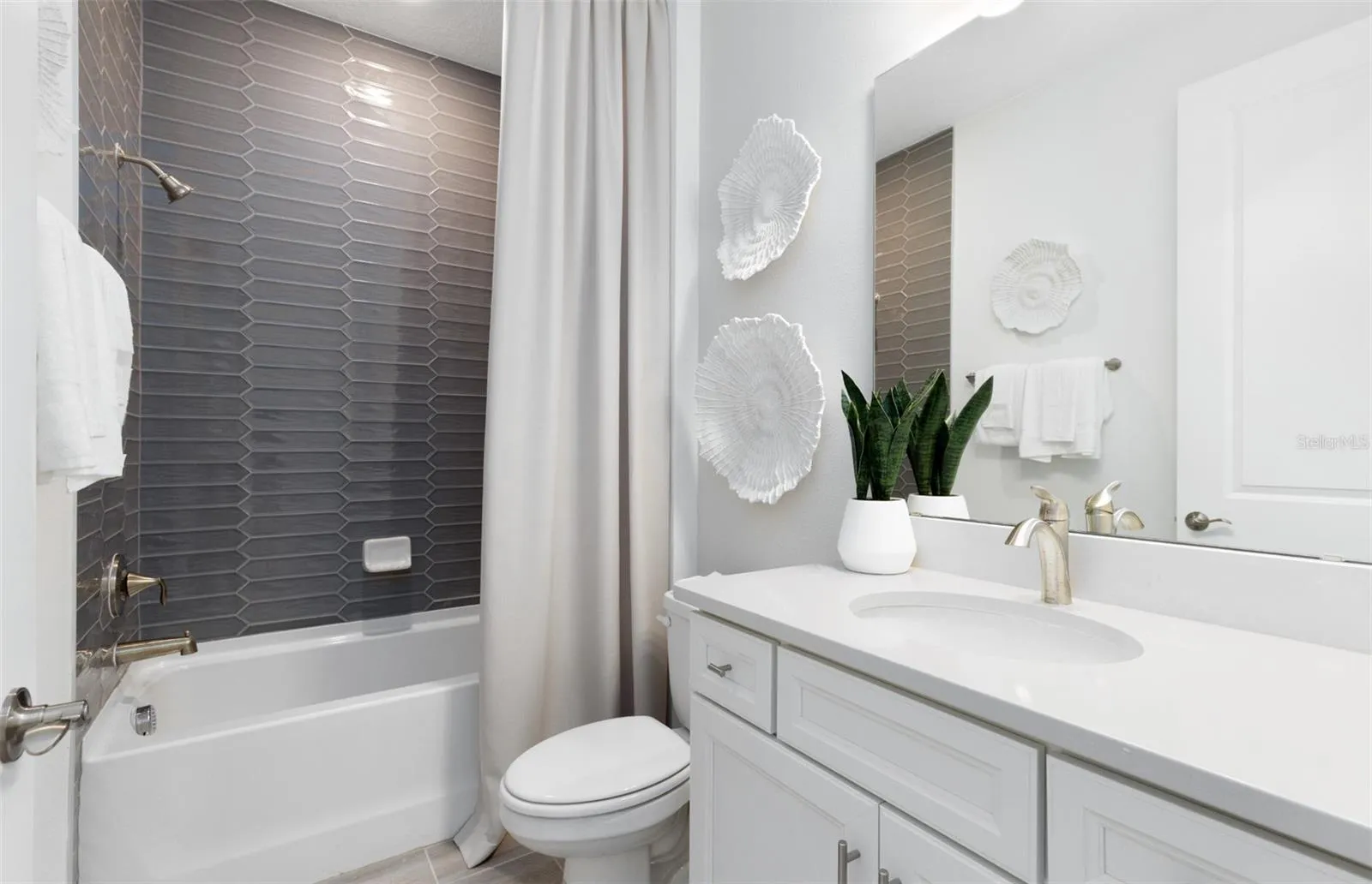 Model Home Design Only. Pictures and furnishings are for illustrative purposes only. Elevations, colors and options may vary. Furniture is for model home staging only.