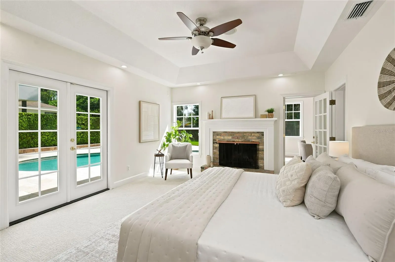 Owners suite with lovely view to pool