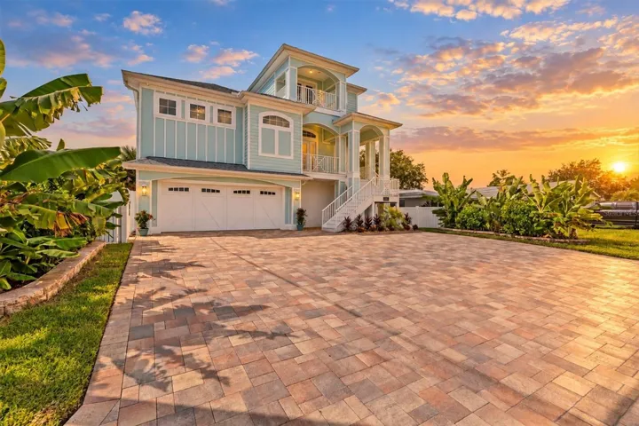 Gorgeous Waterfront Home built in 2020