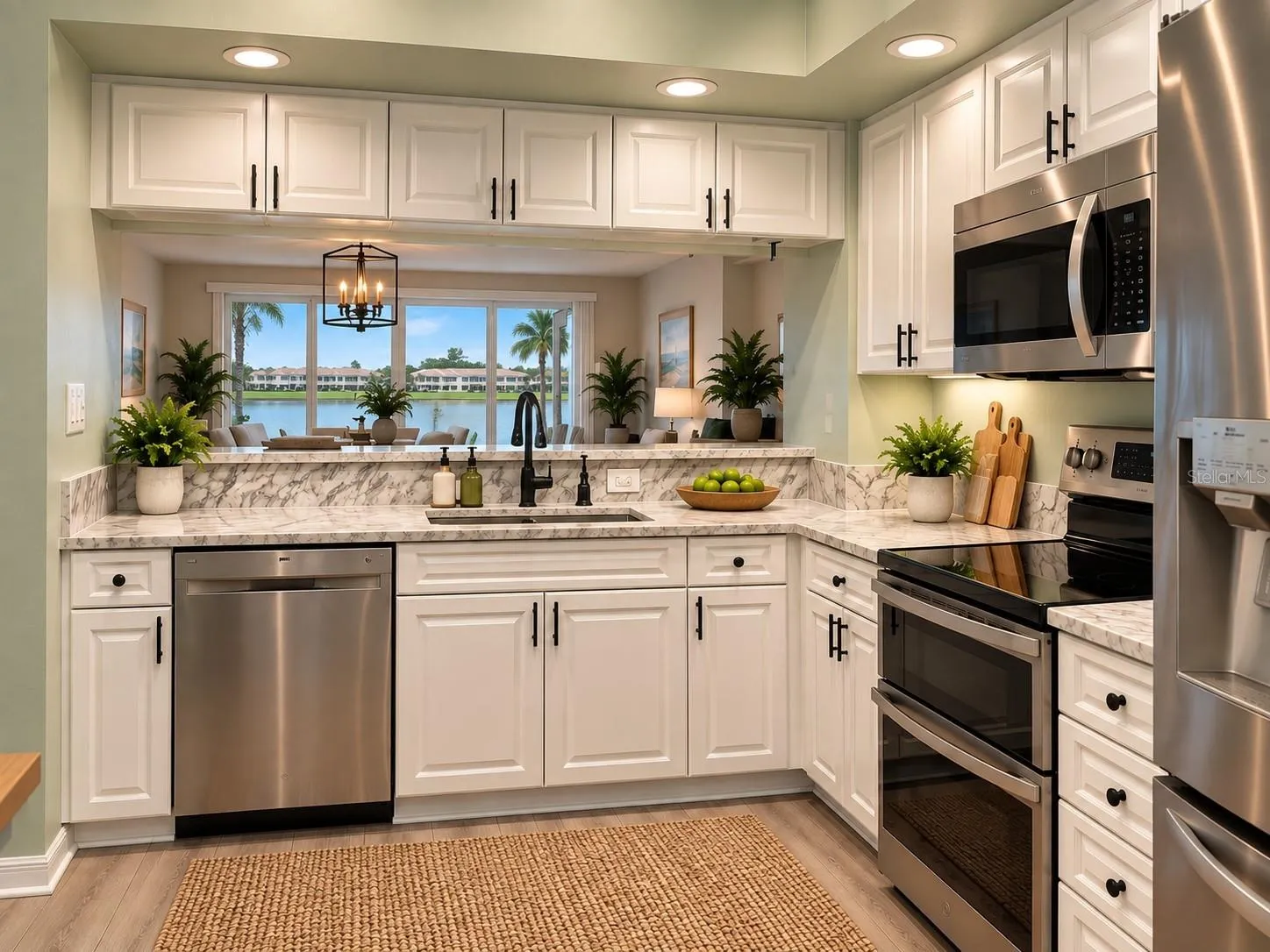 Kitchen with Breakfast Bar
