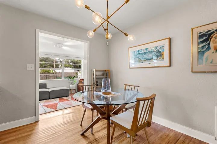 Kitchen to Bonus Florida Room