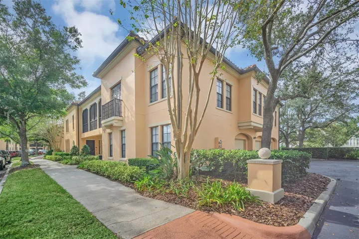 Townhome Style Condo with Canal Views