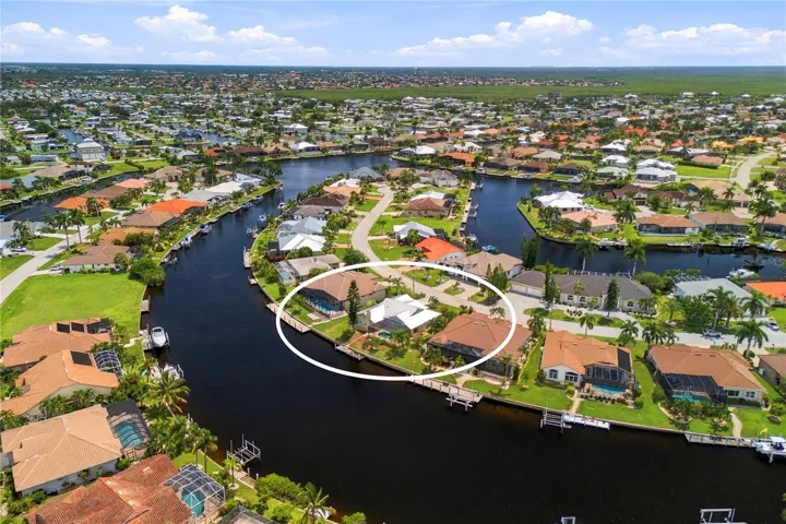 Wide water views, quick Gulf access
