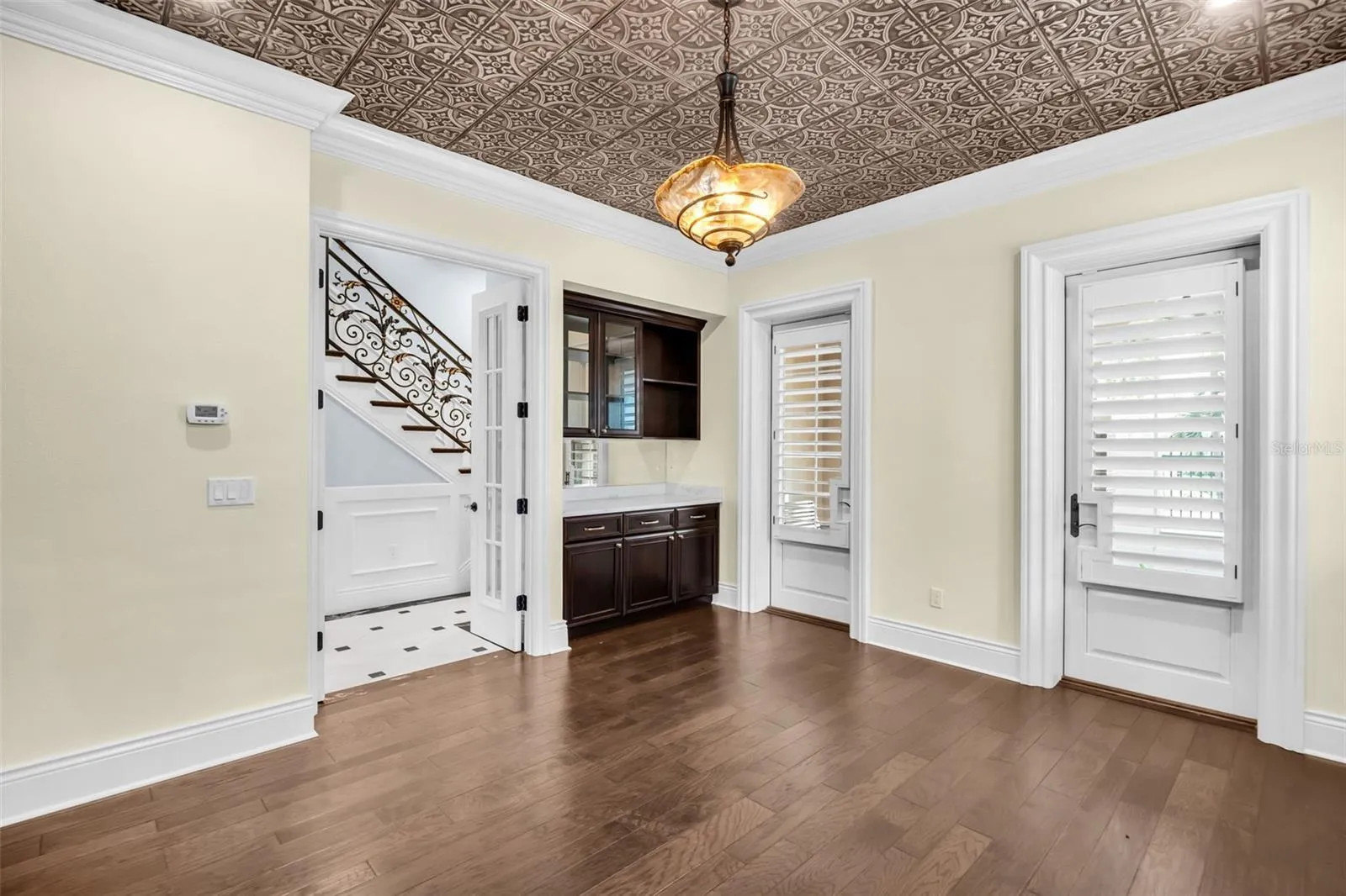 1st Level Entertainment room