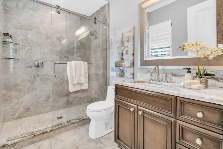bath #2 bedroom