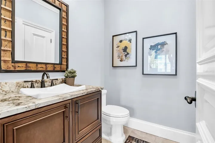 3rd level ensuite bath