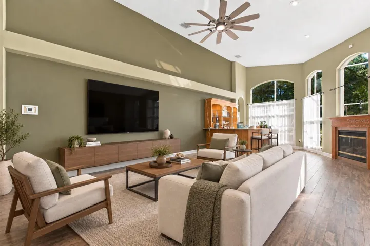 Family Room - virtually staged