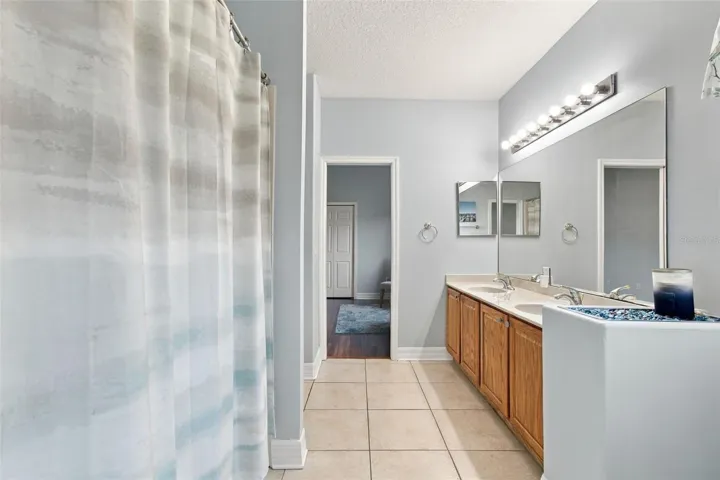 Jack/Jill Bathroom with access to Bedrooms #2 &amp; #3 &amp; hall/living area