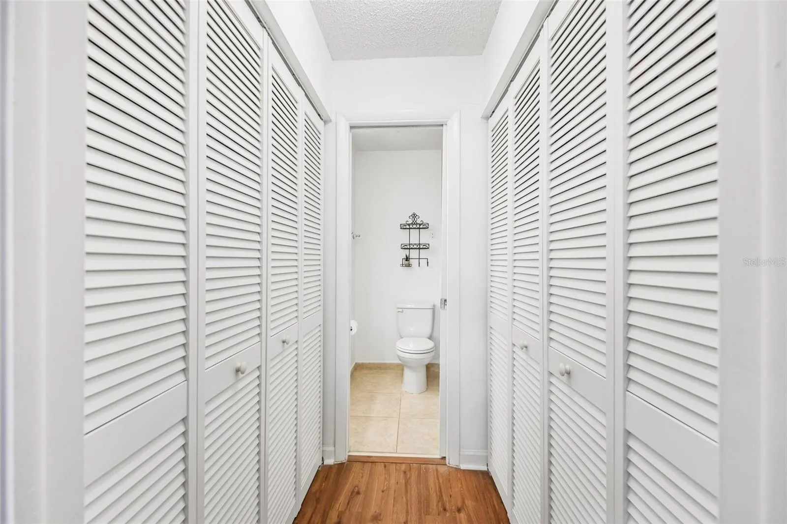 2 Primary closets!