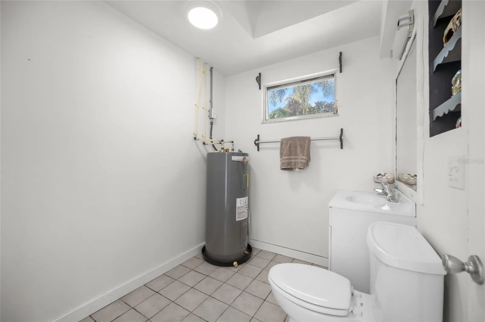 outdoor pool bathroom