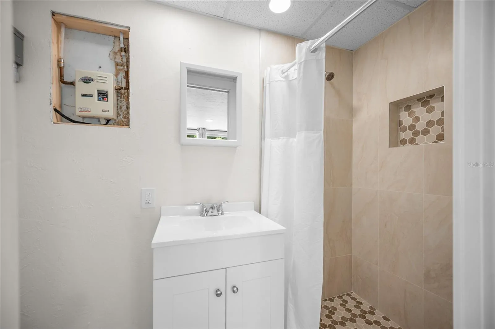 full bathroom