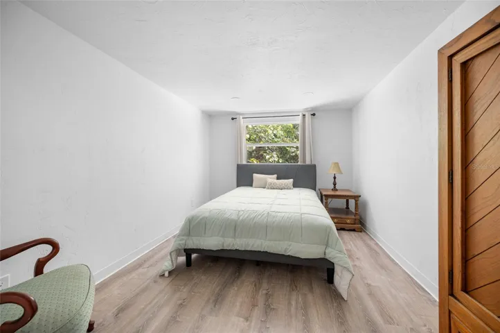primary bedroom of garage unit