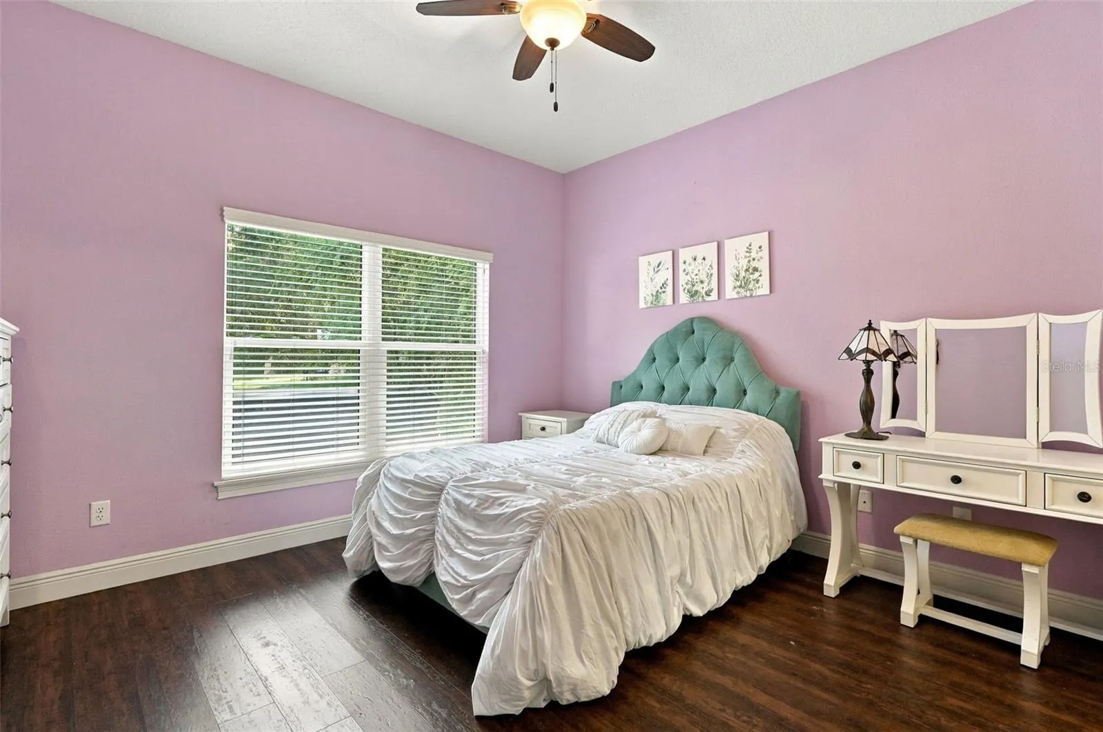 BEDROOM 2