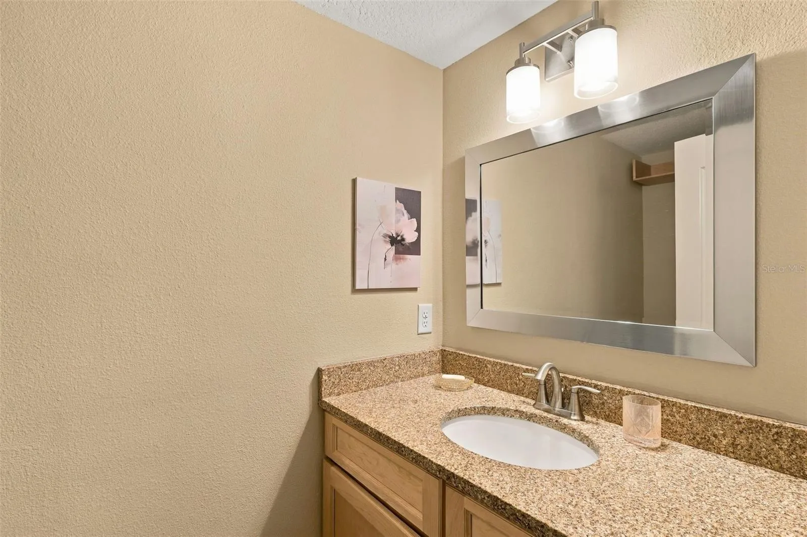 HALF BATH UPSTAIRS