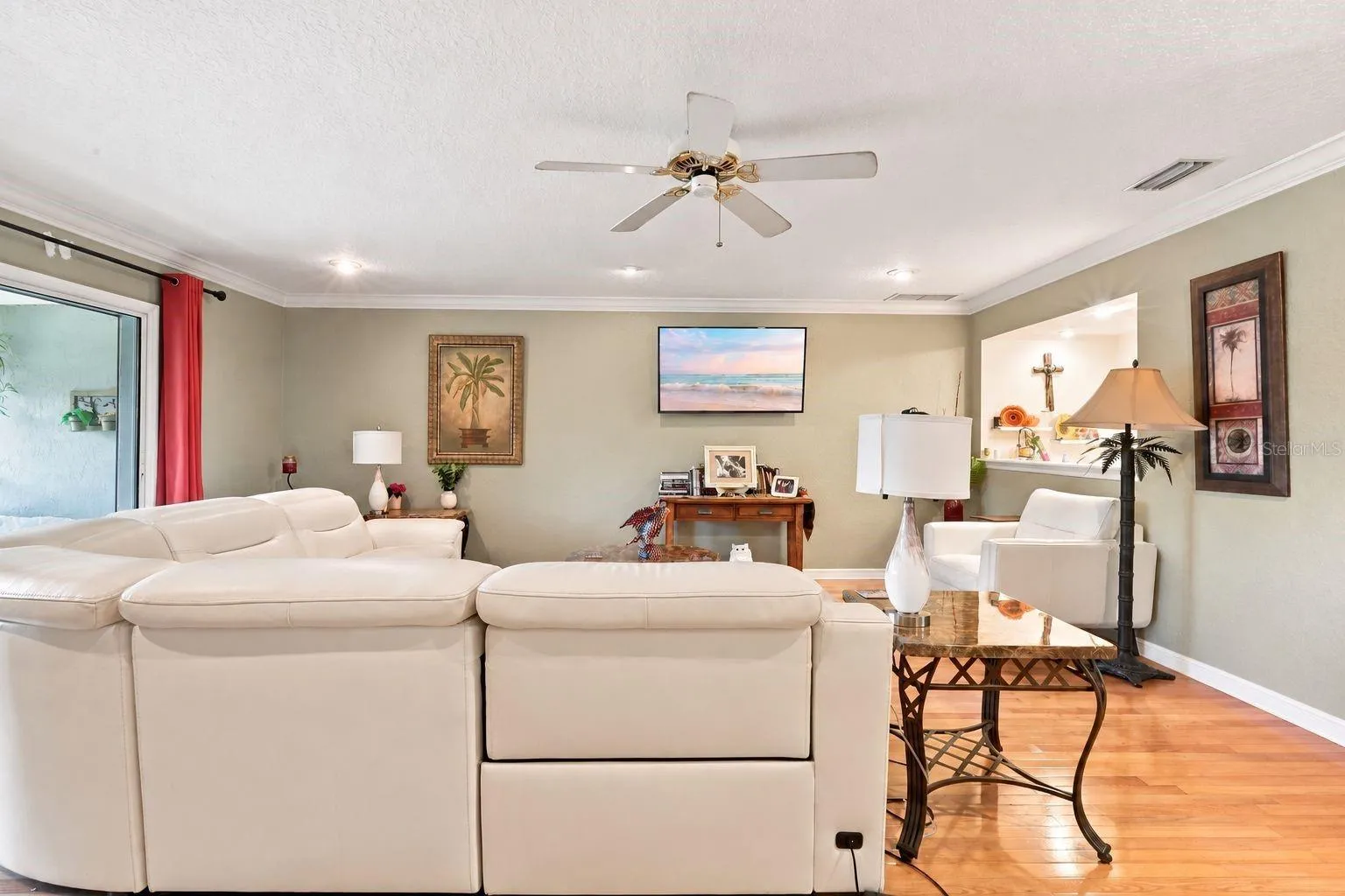 Living RoomVirtually Altered