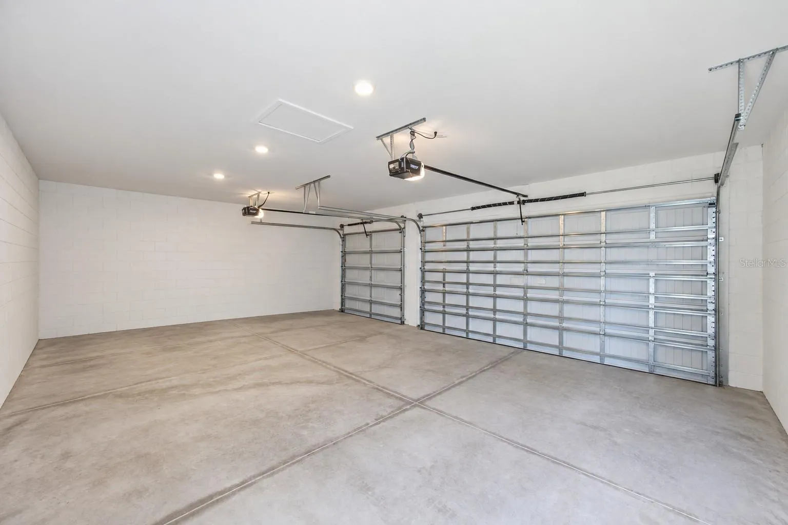 3 Car Garage