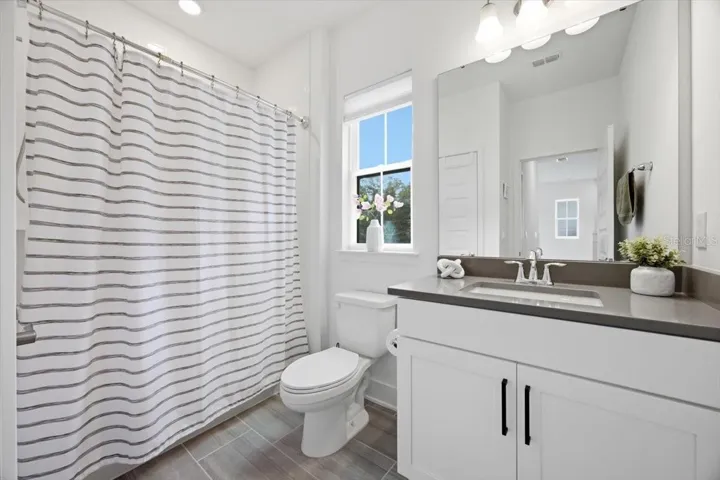 Bathroom 3 - Tub &amp; Shower