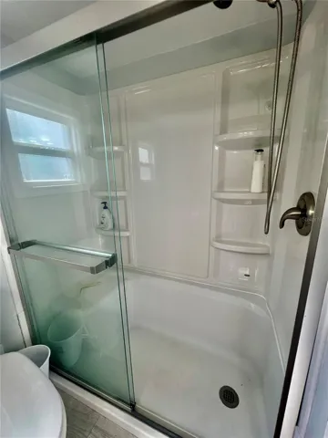 Jacuzzi tub