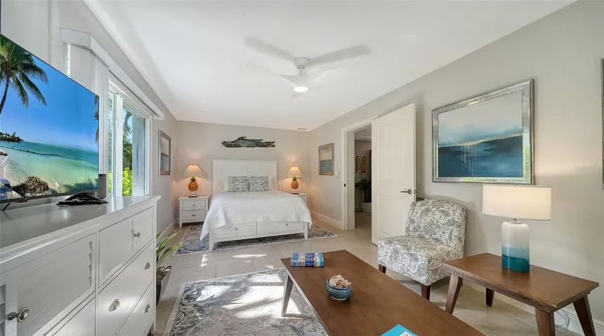 Spacious bedroom offering flexibility for family or guests.
