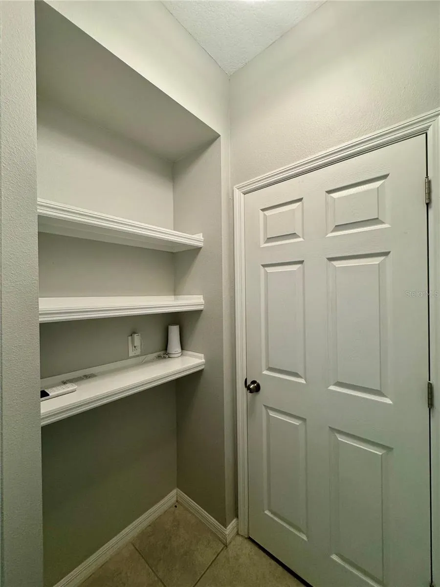 Built In Shelves