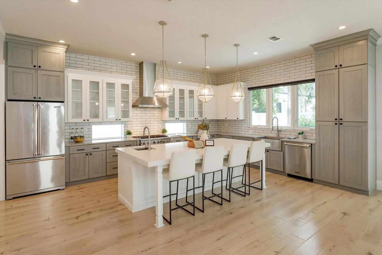 Fabulous entertaining kitchen