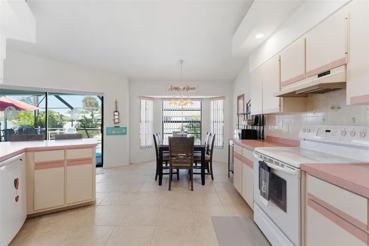 Kitchen/Dinette