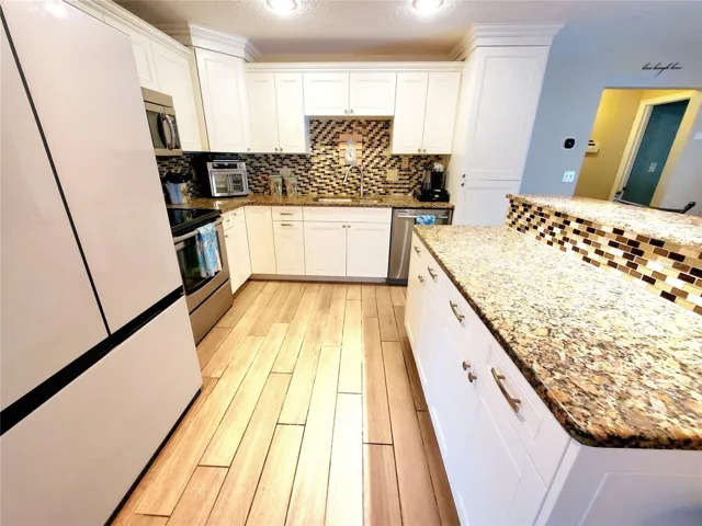 GRANITE COUNTERS