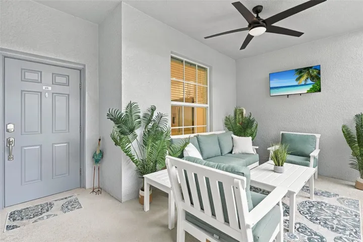 Front lanai