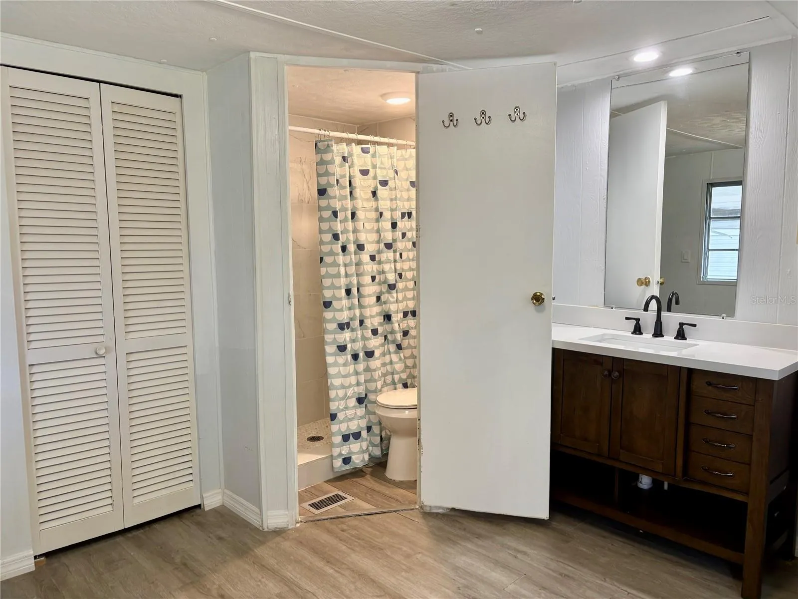 Bathroom 1 With Shower