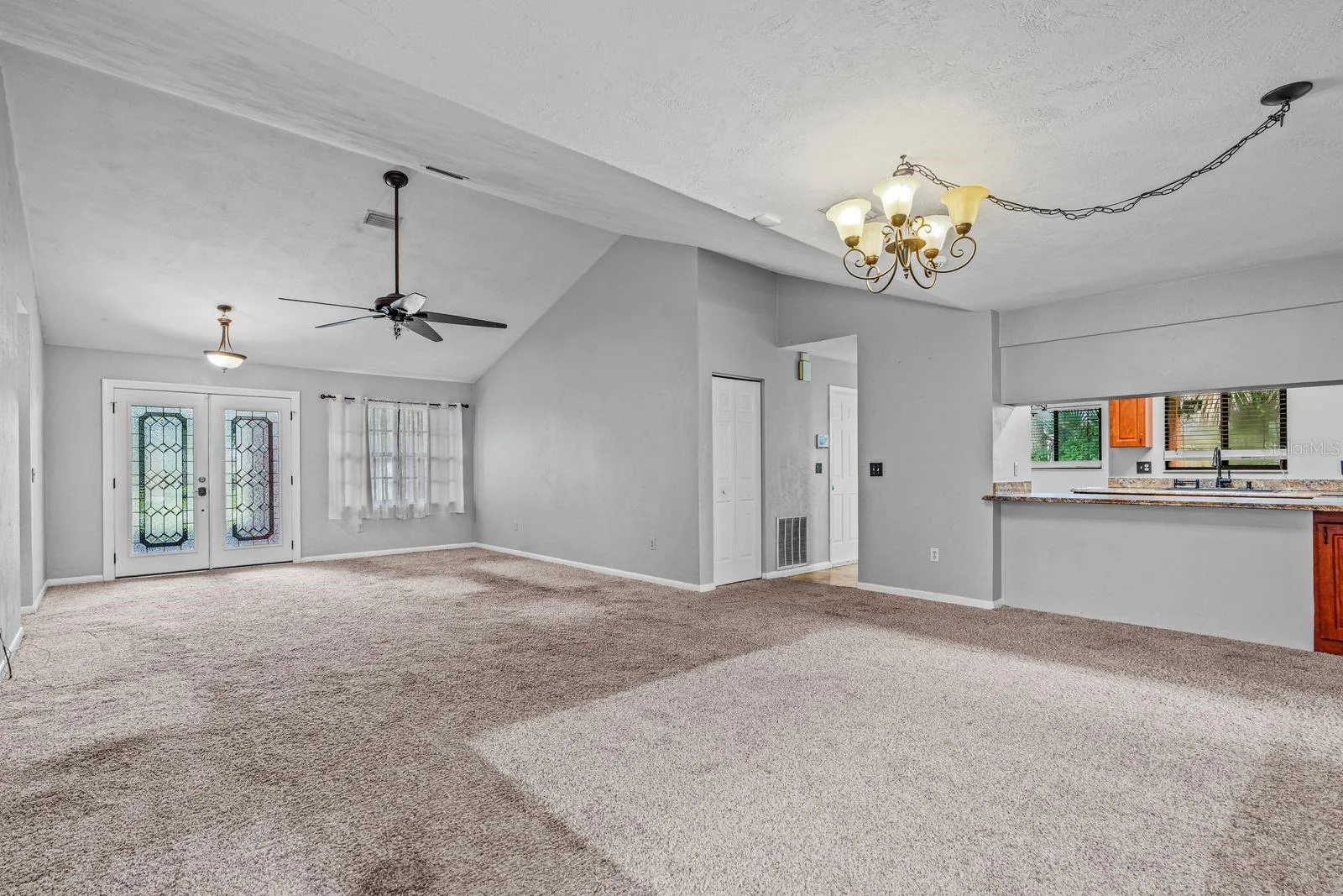 living/ dining area