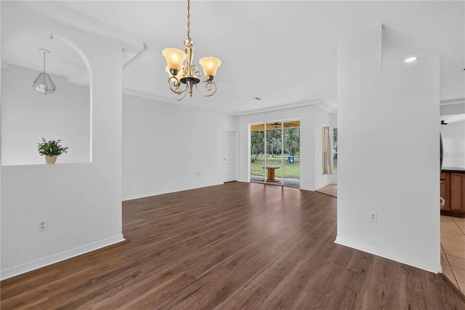 Living Room 1 / Dining