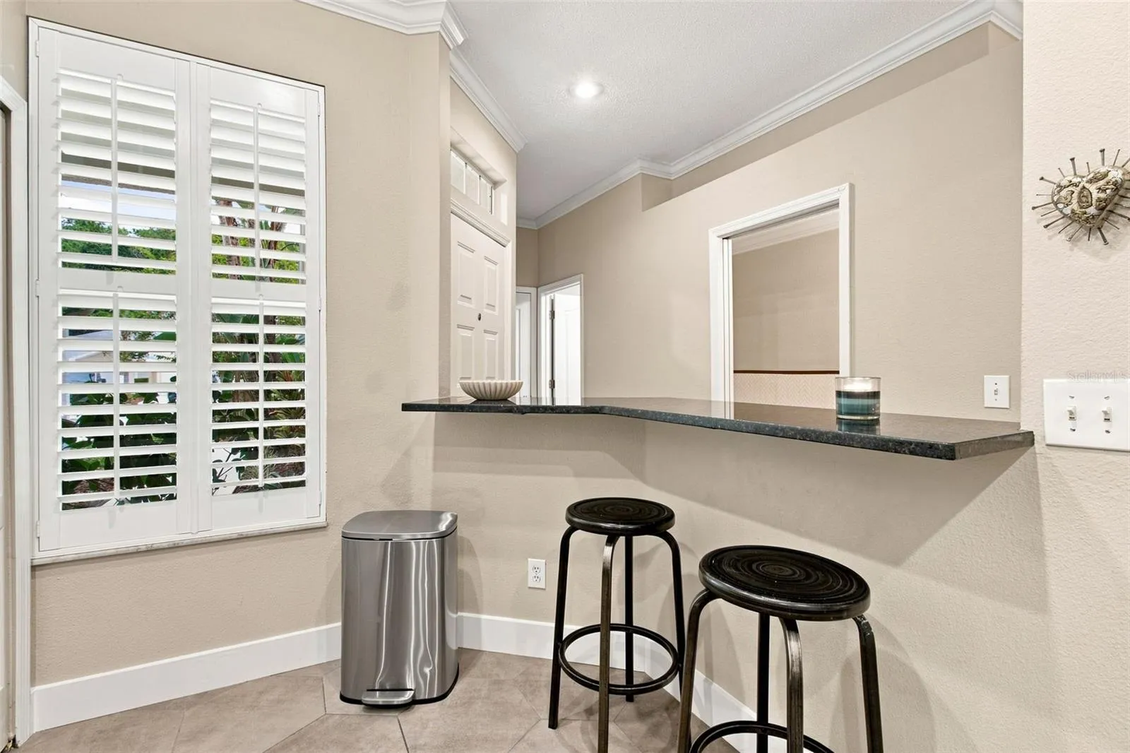 Kitchen Breakfast Bar