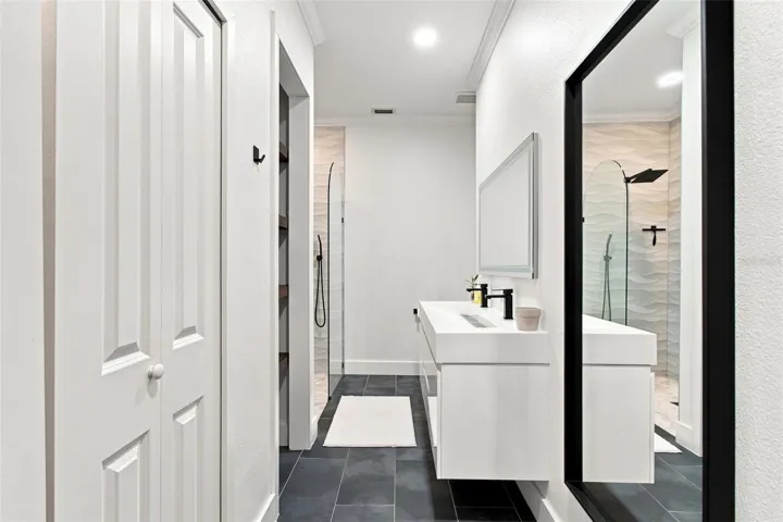 Primary Bathroom w/Hanging Double Vanity &amp; Modern Sink