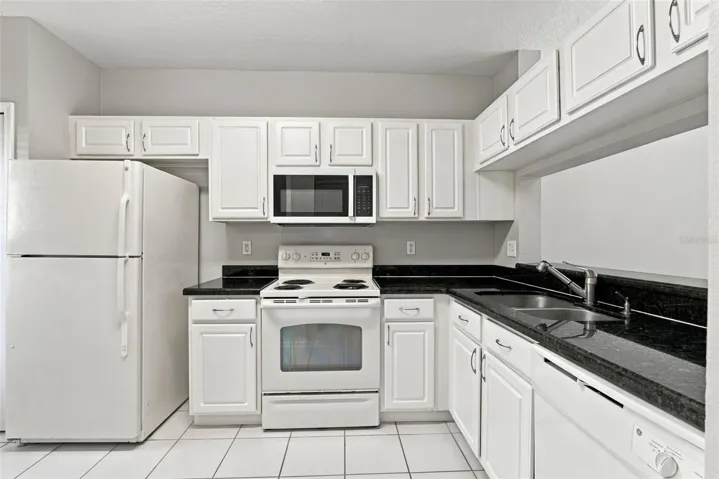 Kitchen: Granite Counter Tops