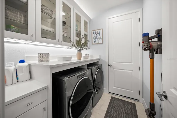 2023 washer & gas dryer