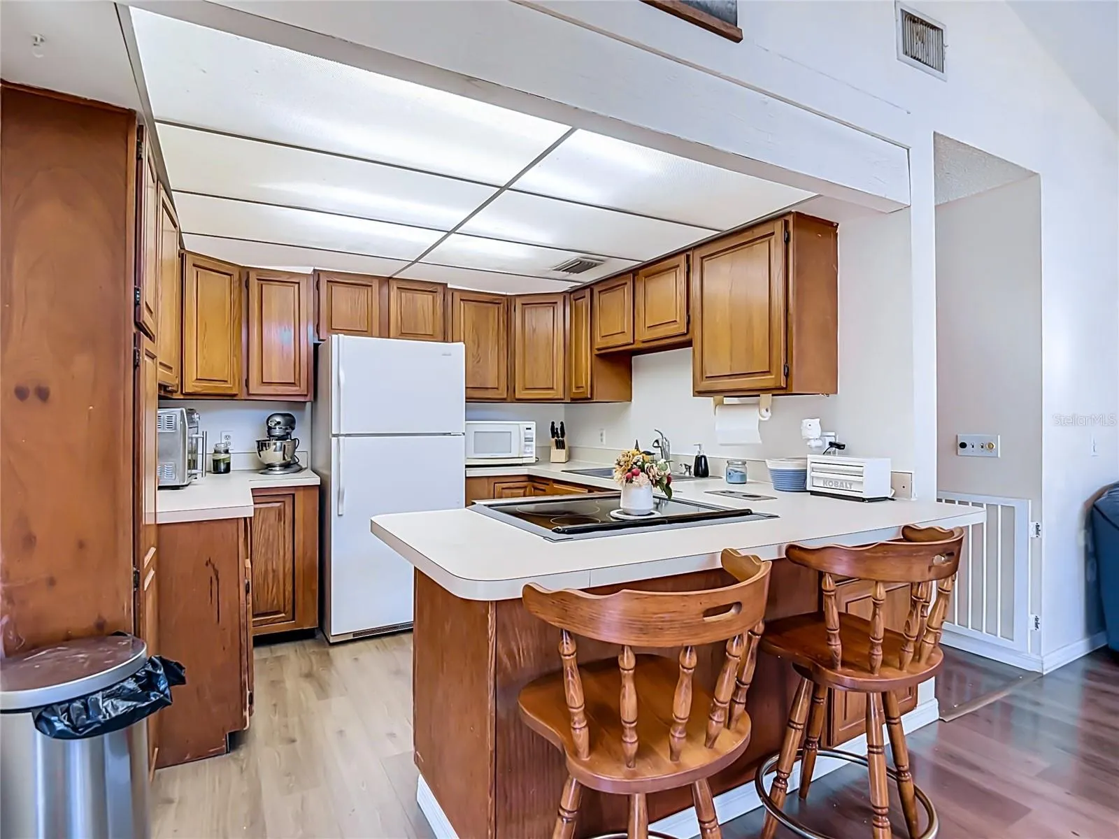 Full kitchen