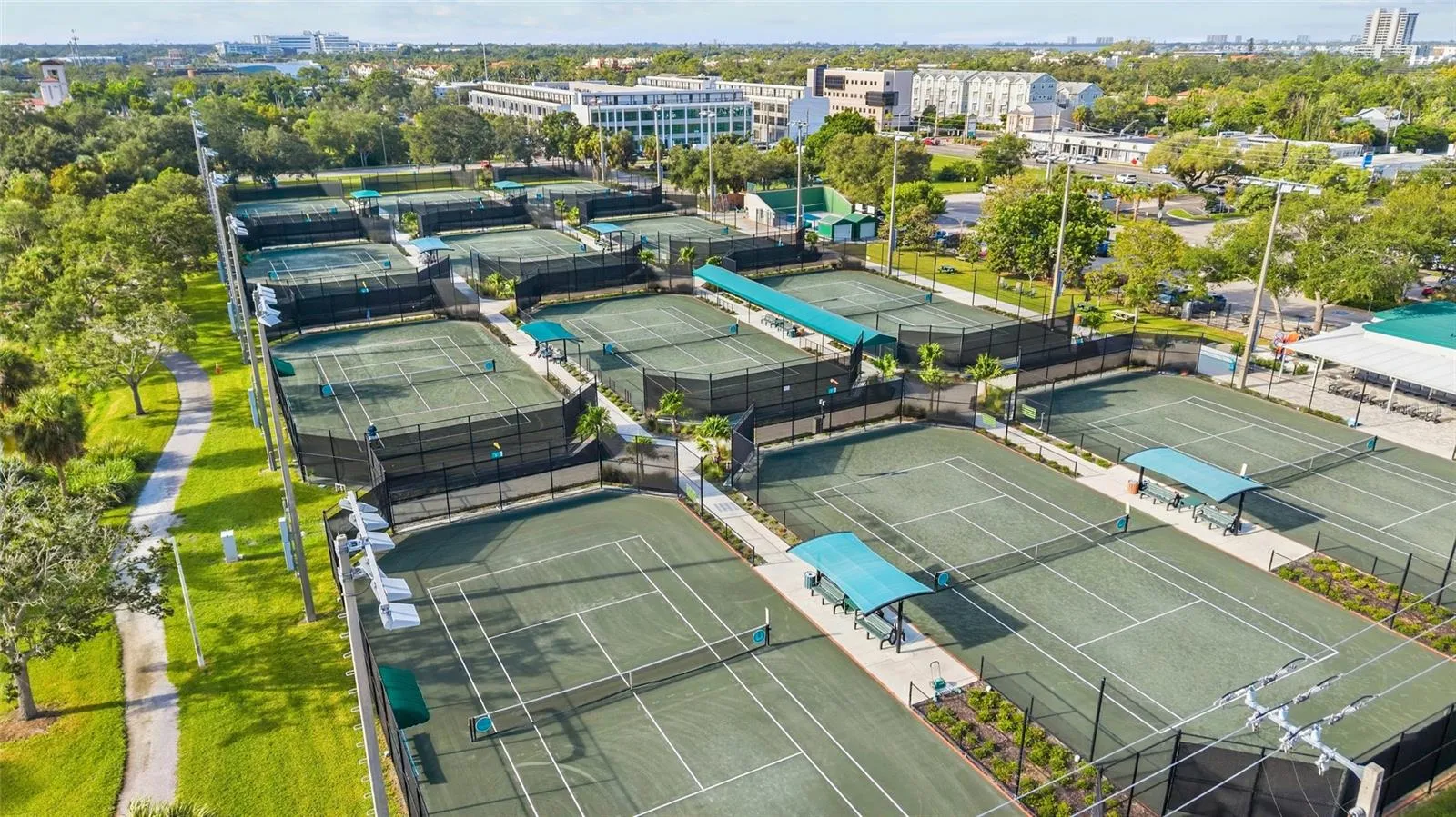 Payne Park: Tennis and Racket Courts