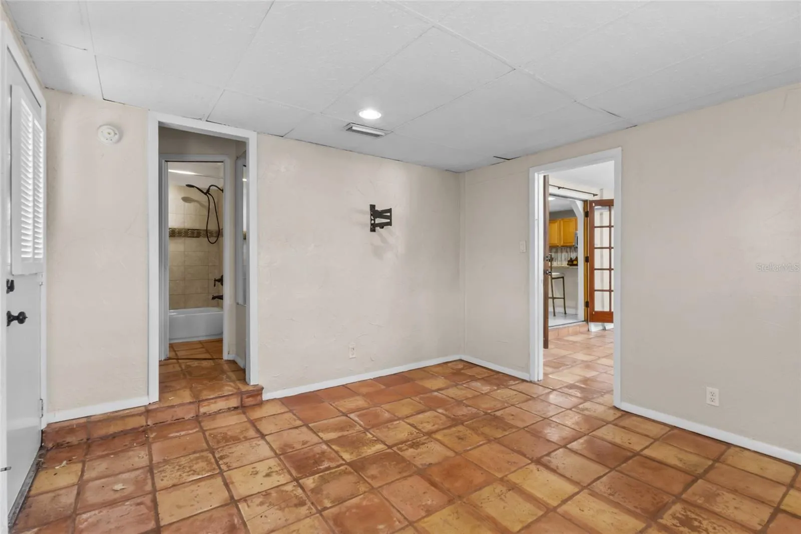 3#rd Bedroom &amp; En Suite - Can be a Separate Entrance Suite