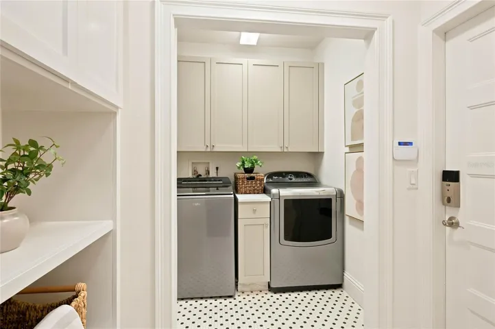 Mud room and Laundry room