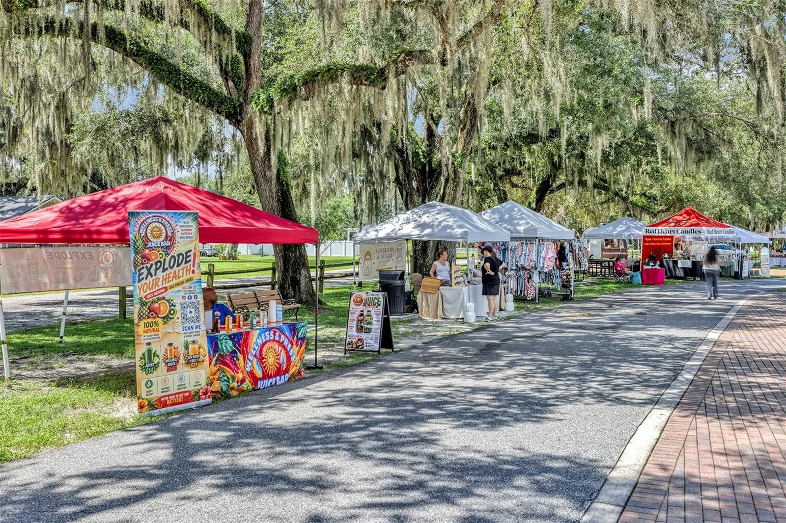 Oakland Farmers Market on Thursday's