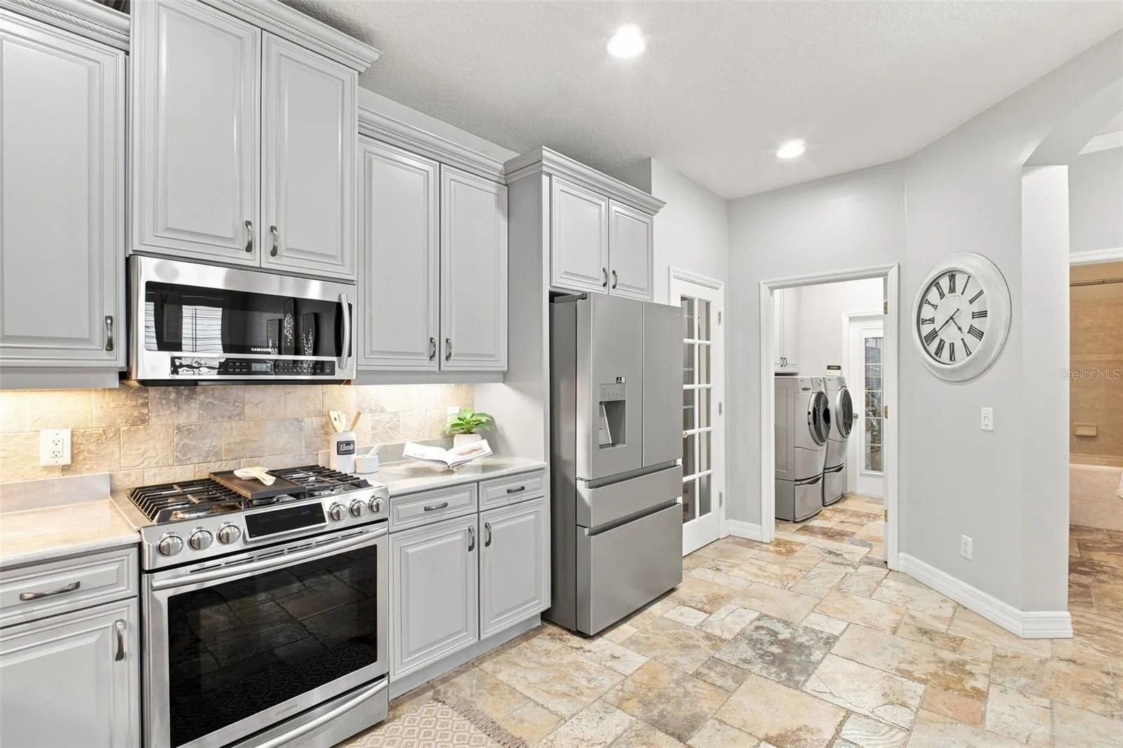 Kitchen - So many cabinets!