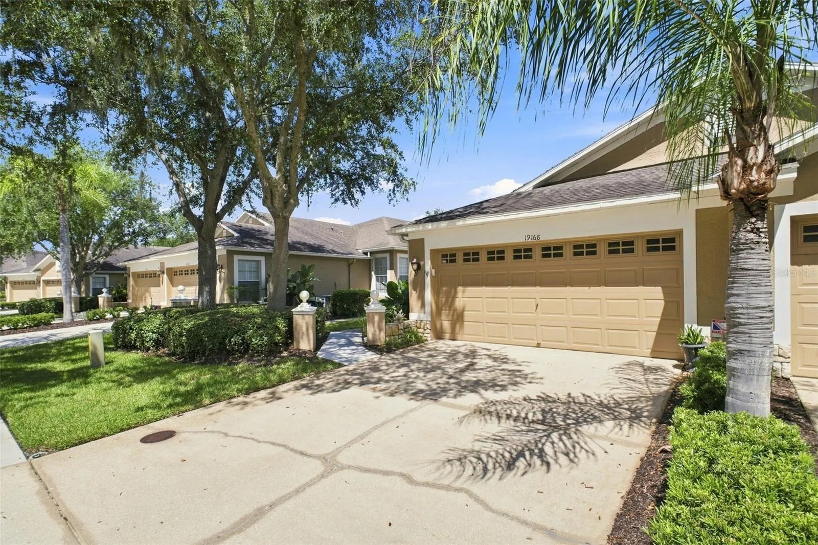 Front / Garage