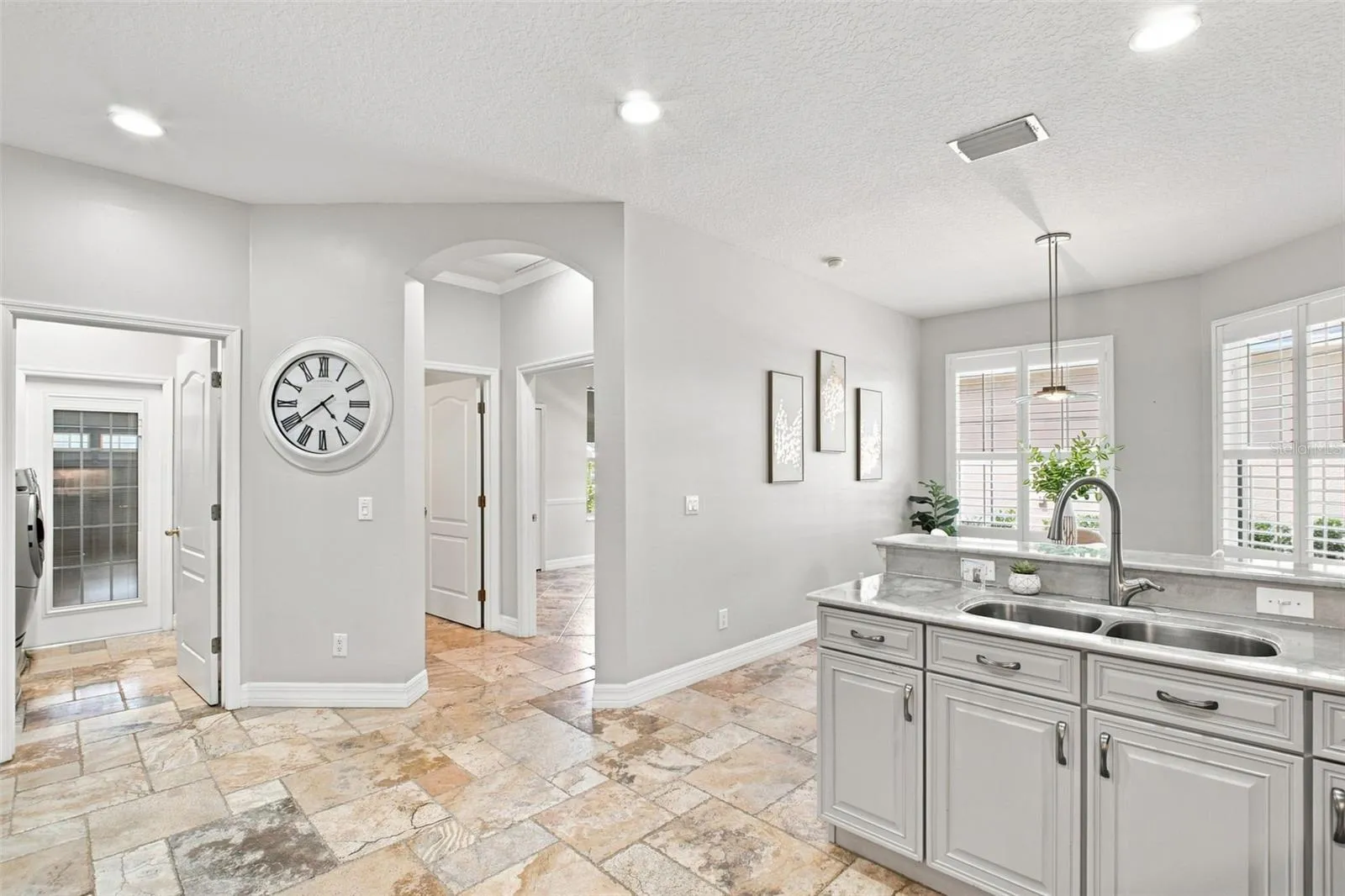 Kitchen / breakfast nook
