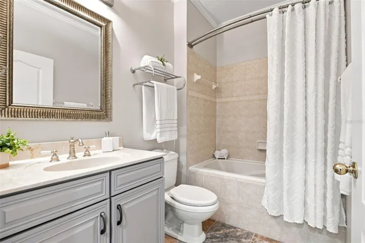 Guest / second bath